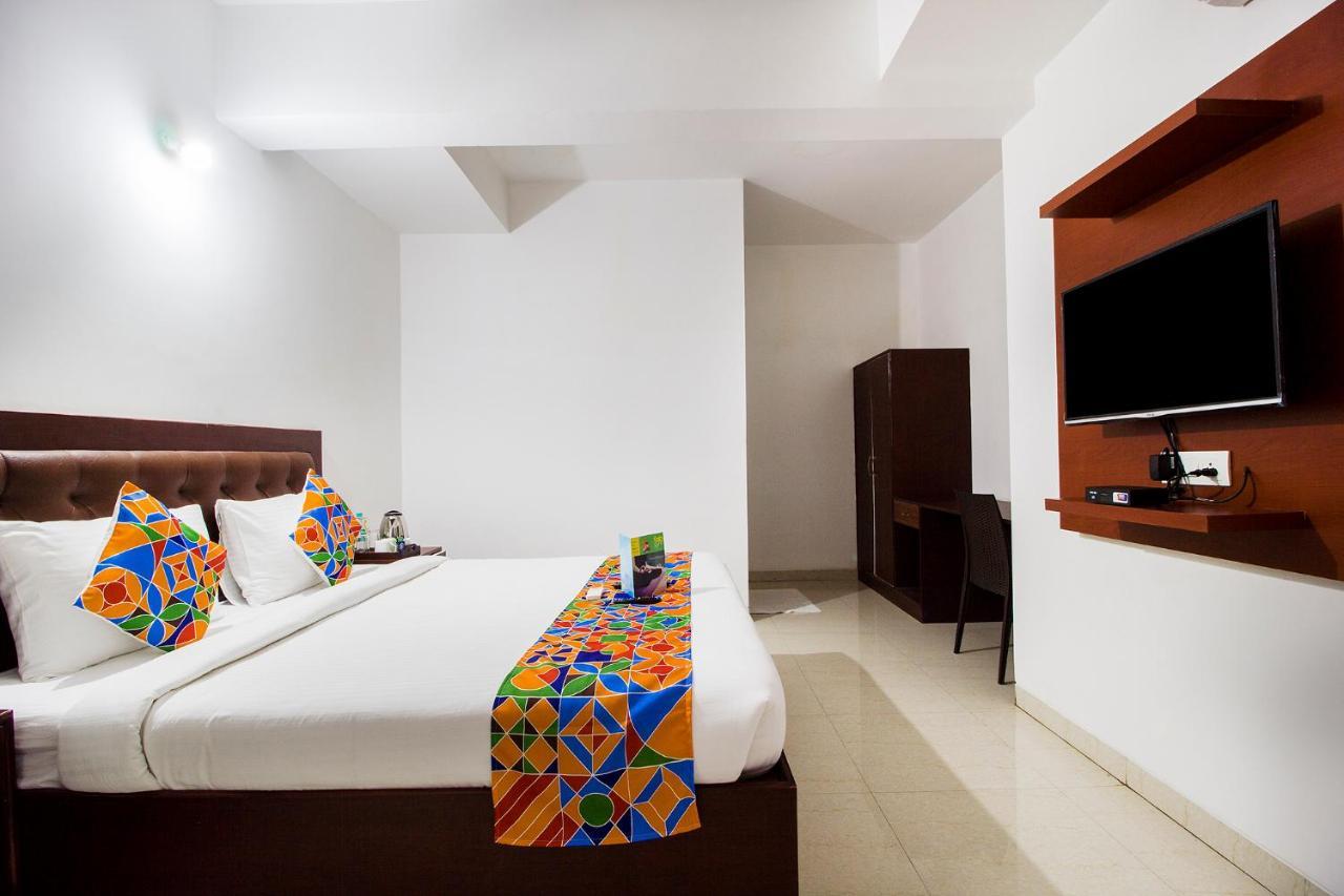 Fabhotel Limestone Aura Hajdarabad Zewnętrze zdjęcie